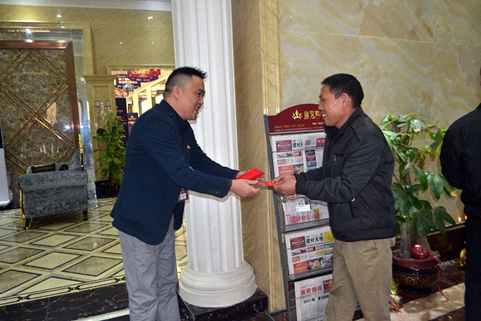 立博ladbrokes新年开工，，，2017撸起袖子拼命干！