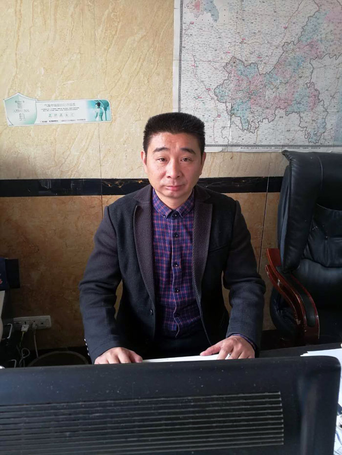 立博ladbrokes瓷砖重庆大足区署理商胡洪军：没有做不可的事，，只有不会做事的人